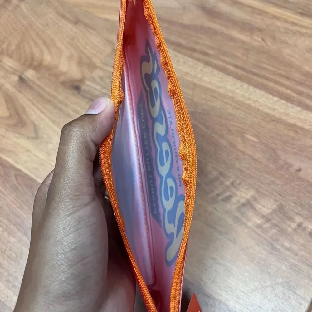 REESE'S Peanut Butter Cups Zip Wallet NWT